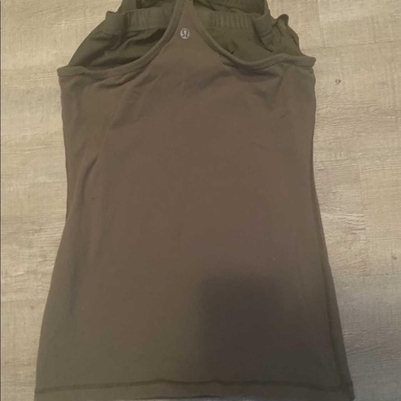 Lululemon Power Y tank army green top size 4/6 - Picture 4 of 4